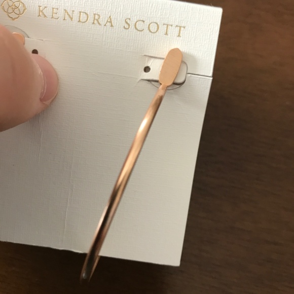 Kendra Scott Ellie hoop earrings - Picture 2 of 4